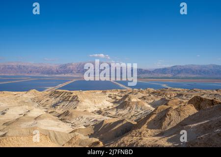 Mount Sodom (Har Sedom) ist ein Hügel entlang des südwestlichen Teils des Toten Meeres in Israel; es ist Teil des Judaean Desert Nature Reserve. Es braucht seine Stockfoto