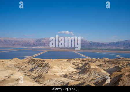 Mount Sodom (Har Sedom) ist ein Hügel entlang des südwestlichen Teils des Toten Meeres in Israel; es ist Teil des Judaean Desert Nature Reserve. Es braucht seine Stockfoto