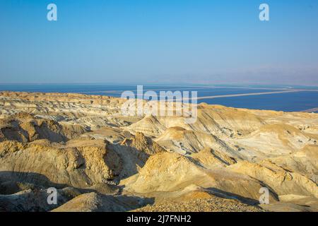 Mount Sodom (Har Sedom) ist ein Hügel entlang des südwestlichen Teils des Toten Meeres in Israel; es ist Teil des Judaean Desert Nature Reserve. Es braucht seine Stockfoto