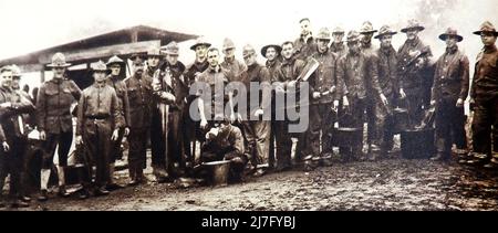 US-Eisenbahningenieurtruppen des Ersten Weltkriegs im Borden Camp, England. Das Bordon Camp wurde 1899 in der Nähe von Petersfield in Hampshire erbaut und wird seit 1903 von den Streitkräften kontinuierlich genutzt Stockfoto