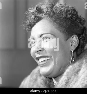 Billie Holiday. Amerikanischer Jazz- und Swingsänger, Spitzname Lady Day. Geboren am 7 1915. April - gestorben am 17 1959. Juli. Im Bild beim Auftritt in Stockholm im September 11 1954. Ref. 2599 Stockfoto