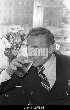 Mel Brooks. Amerikanischer Filmregisseur und Schauspieler. Bild 1974 während einer Pressekonferenz bei einem Besuch in Schweden. Stockfoto