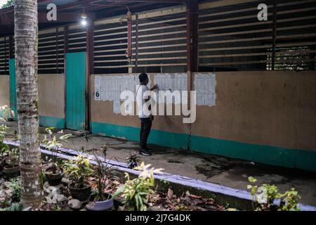 Singapur, Singapur, Singapur. 9.. Mai 2022. Szenen aus dem Wahlbezirk, während Senatorin MANNY PACQUIAO in der Provinz Sarangani, Südphilippinen, seine Stimme abgibt, 9. Mai 2022. (Bild: © Maverick ASIO/ZUMA Press Wire) Bild: ZUMA Press, Inc./Alamy Live News Stockfoto