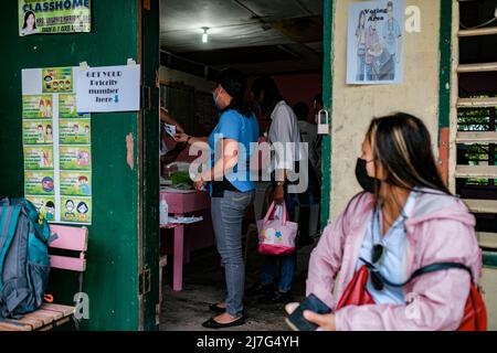 Singapur, Singapur, Singapur. 9.. Mai 2022. Szenen aus dem Wahlbezirk, während Senatorin MANNY PACQUIAO in der Provinz Sarangani, Südphilippinen, seine Stimme abgibt, 9. Mai 2022. (Bild: © Maverick ASIO/ZUMA Press Wire) Bild: ZUMA Press, Inc./Alamy Live News Stockfoto