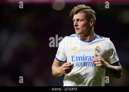 Madrid, Spanien, 08. Mai 2022, Toni Kroos von Real Madrid während des La Liga-Spiels zwischen Atletico de Madrid und Real Madrid CF spielte am 08. Mai 2022 im Wanda Metropolitano Stadium in Madrid, Spanien. (Foto von Ruben Albarran / PRESSINPHOTO) Stockfoto