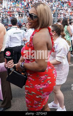 Miami, USA. 08.. Mai 2022. 08.05.2022, Miami International Autodrome, Miami, FORMULA 1 CRYPTO.COM MIAMI GRAND PRIX, im Bild Tennisspielerin Serena Williams Credit: Independent Photo Agency/Alamy Live News Stockfoto