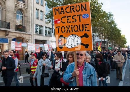 PARIS, FRANKREICH - 21. SEPTEMBER 2017 : Demonstration gegen französische Arbeitsgesetze, unterstützt von der Regierung von Präsident Emmanuel Macron. Stockfoto