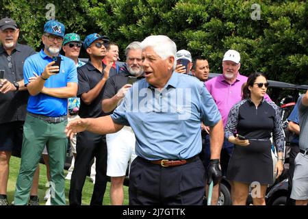 Burbank, CA. 2.. Mai 2022. Lee Trevino nimmt an dem jährlichen Celebrity Golf Turnier der George Lopez Foundation 15. Teil, Lakeside Golf Course, Burbank, CA, 2. Mai 2022. Kredit: Priscilla Grant/Everett Collection/Alamy Live Nachrichten Stockfoto