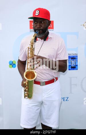 Burbank, CA. 2.. Mai 2022. Mike Phillips nimmt an dem jährlichen Celebrity Golf Tournament 15. der George Lopez Foundation Teil, Lakeside Golf Course, Burbank, CA, 2. Mai 2022. Kredit: Priscilla Grant/Everett Collection/Alamy Live Nachrichten Stockfoto