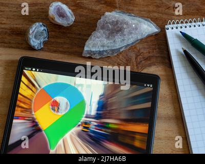 In diesem Foto Illustration Google Maps Logo auf einem Tablet angezeigt Stockfoto