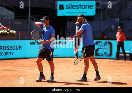 Madrid, Spanien, 08/05/2022, Juan Sebastian Cabal und Robert Farah aus Kolumbien spielen Doppel gegen Wesley Koolhof aus den Niederlanden und Neal Skupski aus Großbritannien, Finales ATP-Doppelspiel während des Tennisturniers Mutua Madrid Open 2022 am 8. Mai 2022 im Caja Magica-Stadion in Madrid, Spanien - Foto: Oscar J. Barroso/DPPI/LiveMedia Stockfoto