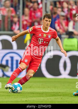 München, Deutschland, 08/05/2022, Benjamin PAVARD, FCB 5 im Spiel FC BAYERN MÜNCHEN - VFB STUTTGART 2-2 1.Deutsche Fußballliga am 08. Mai 2022 in München, Deutschland. Saison 2021/2022, Spieltag 33, 1.Bundesliga, München, 33.Spieltag. FCB, © Peter Schatz / Alamy Live News - die DFL-VORSCHRIFTEN VERBIETEN DIE VERWENDUNG VON FOTOS als BILDSEQUENZEN und/oder QUASI-VIDEO - Stockfoto