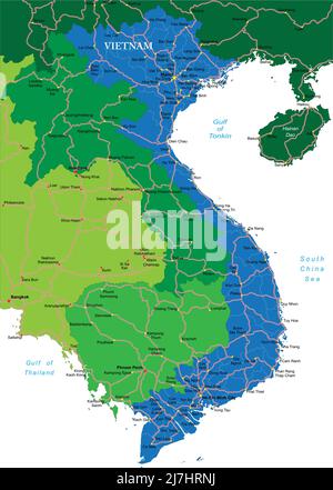 Detaillierte Vektorkarte von Vietnam mit Landesgrenzen, Kreisnamen, Hauptstraßen und einer sehr detaillierten staatlichen Silhouette. Stock Vektor