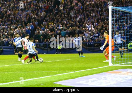 Hillsborough Stadium, Sheffield, England - 9.. Mai 2022 Patrick Roberts (77) von Sunderland punktet mit 1 - 1 Punkten während des Spiels Sheffield Wednesday gegen Sunderland, Sky Bet League One, (Play off second leg) 2021/22, Hillsborough Stadium, Sheffield, England - 9.. Mai 2022 Credit: Arthur Haigh/WhiteRoseFotos/Alamy Live News Stockfoto