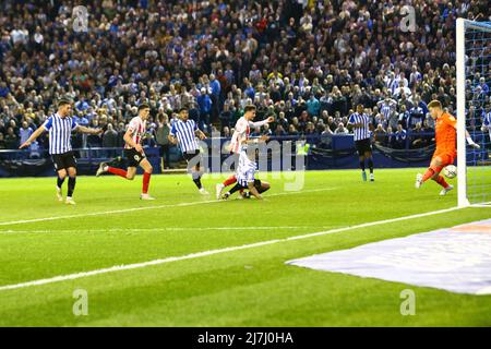 Hillsborough Stadium, Sheffield, England - 9.. Mai 2022 Patrick Roberts (77) von Sunderland punktet mit 1 - 1 Punkten während des Spiels Sheffield Wednesday gegen Sunderland, Sky Bet League One, (Play off second leg) 2021/22, Hillsborough Stadium, Sheffield, England - 9.. Mai 2022 Credit: Arthur Haigh/WhiteRoseFotos/Alamy Live News Stockfoto