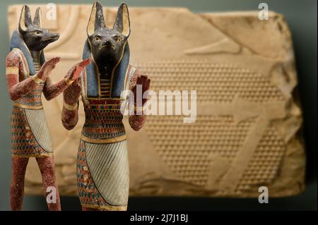 Anubis, der ägyptische gott der Mumifizierung und Friedhofs, Beschützer der Nekropole und der Welt der Toten Stockfoto