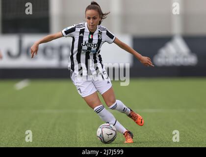 Vinovo, Italien, 7.. Mai 2022. Julia Grosso von Juventus beim Spiel Serie A Femminile im Juventus Center, Vinovo. Bildnachweis sollte lauten: Jonathan Moscrop / Sportimage Stockfoto