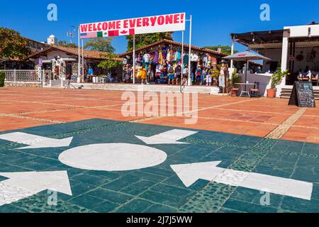 Handwerksmarkt, Kreuzfahrtterminal, Puerto Vallarta, Jalisco, Mexiko Stockfoto