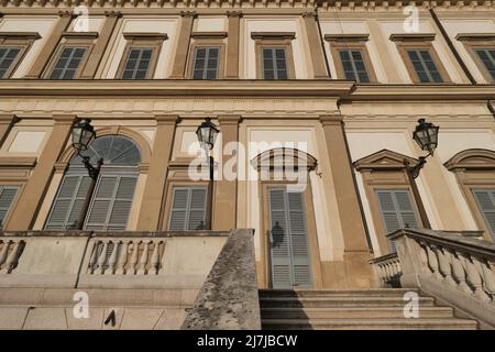 Architektur und Details der Villa reale, Palast, neoklassizistisches Gebäude im königlichen Park der Monza Stockfoto