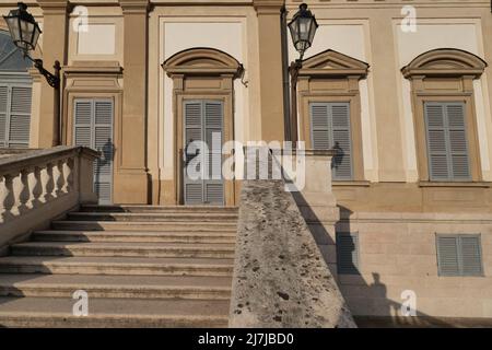 Architektur und Details der Villa reale, Palast, neoklassizistisches Gebäude im königlichen Park der Monza Stockfoto