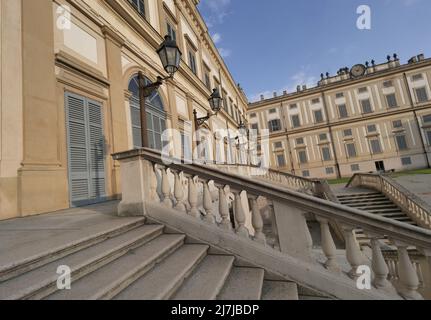 Architektur und Details der Villa reale, Palast, neoklassizistisches Gebäude im königlichen Park der Monza Stockfoto