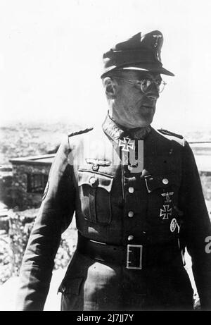 Ferdinand Schörner war ein deutscher Militärkommandeur, der während des Zweiten Weltkriegs den Rang eines Generalfeldmarschalls in der Wehrmacht des Nazi-Deutschlands innehatte Er kommandierte mehrere Armeegruppen und war der letzte Oberbefehlshaber der deutschen Armee. Stockfoto