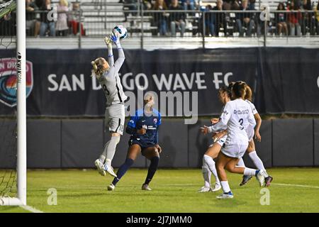 San Diego, Kalifornien, USA. 07.. Mai 2022. NY/NJ Gotham FC-Torhüter Ashlyn Harris (18) spart sich während eines NWSL-Fußballmatches zwischen dem NY/NJ Gotham und dem San Diego Wave FC im Torero Stadium in San Diego, Kalifornien. Justin Fine/CSM/Alamy Live News Stockfoto