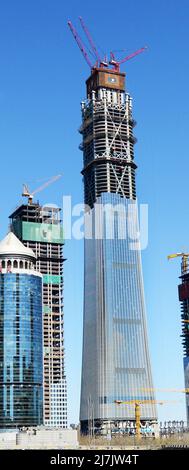 Bau des Wolkenkratzers China Zun und anderer moderner Gebäude im zentralen Geschäftsviertel in Peking, China. Stockfoto