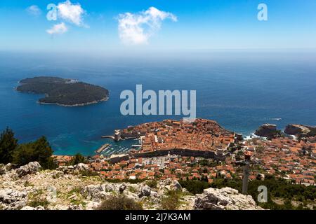 Luftaufnahme der Altstadt von Dubrovnik in Kroatien. Sonniger Tag. Stockfoto