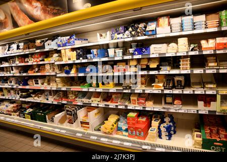 Kastrup/Kopenhagen/Dänemark/01. Mai 2022/ Neue Farbe und neuer Name 365 Discounter von rot bis grün klimafreundlicher Farbladen.(Foto..Francis Dean/Dean Picts) Stockfoto