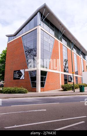 Epsom Surrey, London, Mai 09 2022, University For The Creative Arts Building Exterior Epsom Stockfoto