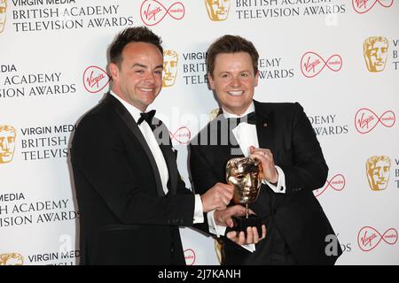 Anthony McPartlin und Declan Donnelly nehmen an den BAFTA TV Awards in der Royal Festival Hall in London Teil. Stockfoto