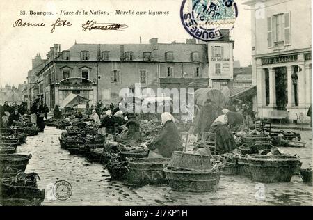 Bourges, der Gemüsemarkt Abteilung: 18 - Cher Region: Centre-Val de Loire (ehemals Centre Region) Vintage Postkarte, Ende 19. - Anfang 20. Jahrhundert Stockfoto