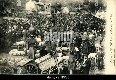 Bort-les-Orgues, der Hauptmann von foire Abteilung: 19 - Corrèze Region: Nouvelle-Aquitaine (ehemals Limousin) Postkarte, Ende 19. - Anfang 20. Jahrhundert Stockfoto