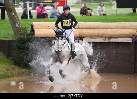 Badminton Horse Trials - Cross Country Test - Badminton, Großbritannien. 07.. Mai 2022. Oliver Townend in der Ballaghmor-Klasse während des Cross Country Tests bei den Badminton Horse Trials. Bildnachweis: Kredit: Mark Pain/Alamy Live Nachrichten Stockfoto