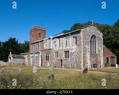 Die hauptsächlich aus Feuerstein erbaute Pfarrkirche St. Mary und St. Margaret's in Sprowston, aus dem 14.. Jahrhundert, Sprowston, Norwich, Norfolk, England, VEREINIGTES KÖNIGREICH Stockfoto