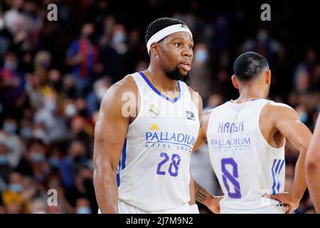 BARCELONA - APR 10: Guerschon Yabusele in Aktion während des ACB League-Spiels zwischen dem FC Barcelona und Real Madrid am 10,2022. April im Palau Blaugrana Stockfoto