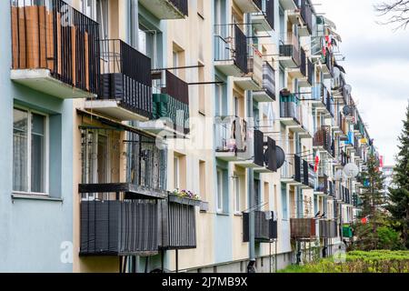 Großer kommunistischer Wohnblock in danzig-polen. Stockfoto