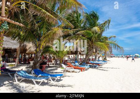 Blick auf den Strand von El Pescador Marisqueria & Bar, Playa Chen Rio, Cozumel, Quintana Roo, Mexiko Stockfoto