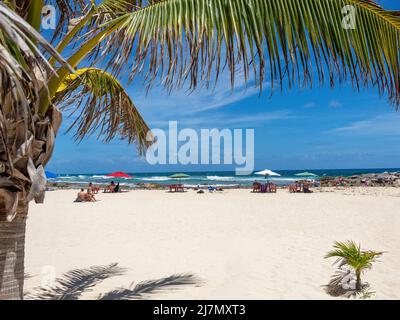 Blick auf den Strand von El Pescador Marisqueria & Bar, Playa Chen Rio, Cozumel, Quintana Roo, Mexiko Stockfoto