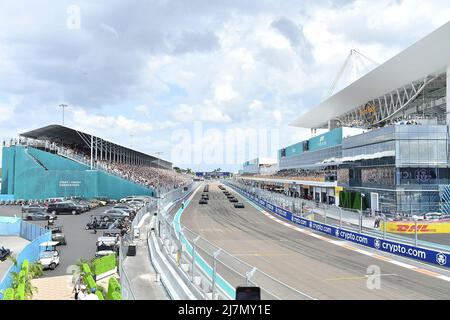 Miami, Vereinigte Staaten. 08.. Mai 2022. 05/08/2022, Miami International Autodrome, Miami, FORMEL 1 CRYPTO.COM MIAMI GRAND PRIX, im Bild der Start des Rennens. Kredit: dpa/Alamy Live Nachrichten Stockfoto