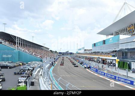 Miami, Vereinigte Staaten. 08.. Mai 2022. 05/08/2022, Miami International Autodrome, Miami, FORMEL 1 CRYPTO.COM MIAMI GRAND PRIX, im Bild der Start des Rennens. Kredit: dpa/Alamy Live Nachrichten Stockfoto