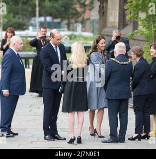 Nicht exklusiv: Duke of Cambridge, Herzogin von Cambridge, nimmt an der Eröffnung des Glade of Light Memorial Teil. Manchester, das Denkmal erinnert an die Stockfoto