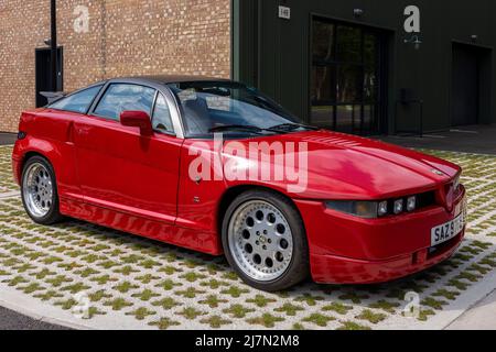 Alfa Romeo SZ (SAZ 9766) auf der April Scramble im Bicester Heritage Center am 23.. April 2022 ausgestellt Stockfoto