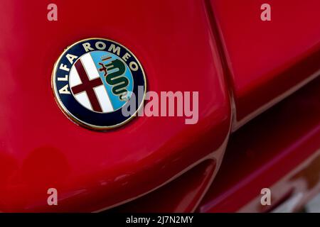 Alfa Romeo SZ (SAZ 9766) auf der April Scramble im Bicester Heritage Center am 23.. April 2022 ausgestellt Stockfoto