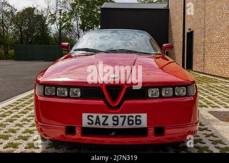 Alfa Romeo SZ (SAZ 9766) auf der April Scramble im Bicester Heritage Center am 23.. April 2022 ausgestellt Stockfoto