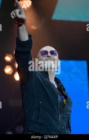 Turin, Italien. 09.. Mai 2022. Negrita auf der Bühne des Eurovision Village im Valentino Park für den Eurovision Song Contest 2022 (Foto: Tonello Abozzi/Pacific Press) Quelle: Pacific Press Media Production Corp./Alamy Live News Stockfoto