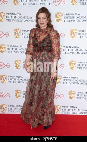 Katherine Parkinson posiert im Gewinnerzimmer der Virgin Media British Academy Television Awards in der Royal Festival Hall am 08. Mai 2022 in Lon Stockfoto