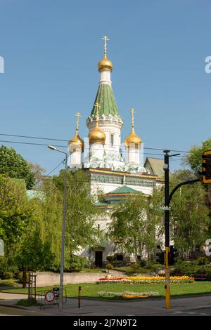 Die russische Kirche St. Nikolaij der Wundermacher mit ihren goldenen Kuppeln in Sofia, Bulgarien, Osteuropa Stockfoto