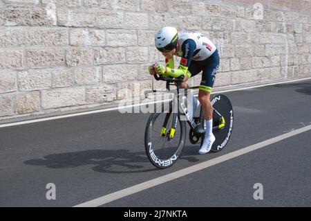 BUDAPEST, UNGARN - 07. MAI 2022: Profi-Radfahrer Loïc Vliegen INTERMARCHÉ - WANTY - GOBERT MATÉR., Giro D'Italia Etappe 2 Zeitfahren - Radrennen Stockfoto